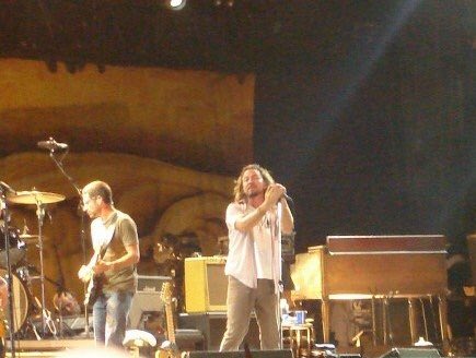 Danizabeth2's tweet photo. #FBF to #MyFirstLolla standing in the heat, inching as close as possible to be able to see PJ for the 1st time! https://t.co/DhGZIBwB7K