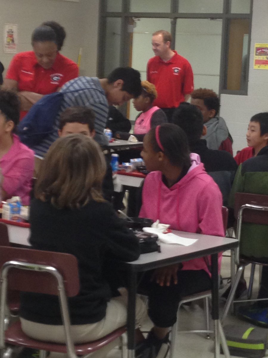 HPSHR's tweet photo. Staff from the Central Office provided duty-free lunch coverage for teachers @GrandviewEagles today! https://t.co/cTgMqSutXb
