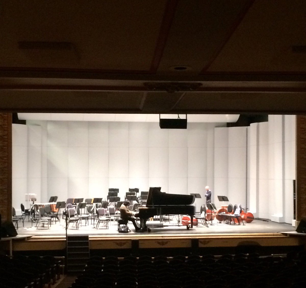VicSymphony's tweet photo. Angela Cheng is rehearsing alone on the stage. Can we live like this forever please? #beetfest https://t.co/5mwCWcTBTy