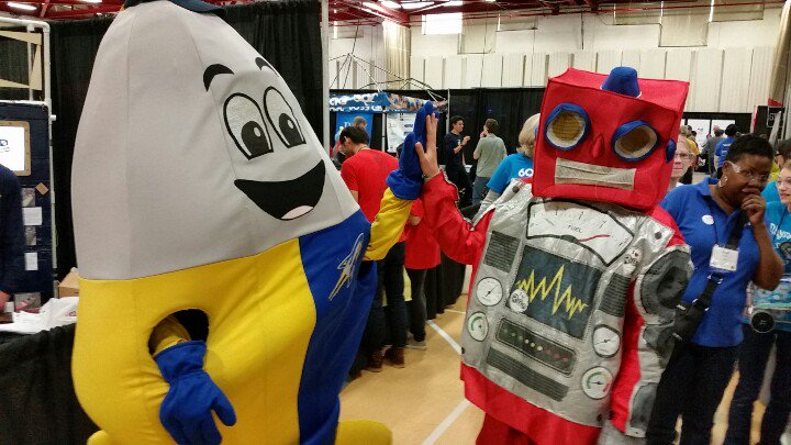 NeedhamRobotics's tweet image. Mascot friends Needham and Natick
