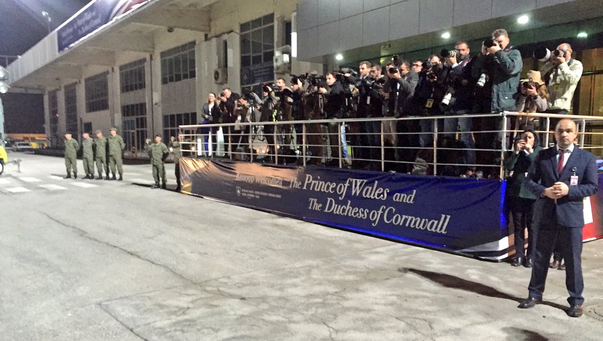 ClarenceHouse's tweet photo. Mirembrema Kosove #Kosovo! Princi dhe Dukesha kane arritur ne destinacionin e fundit te vizites mbreterore ne rajon. https://t.co/7dkXlmQiTr