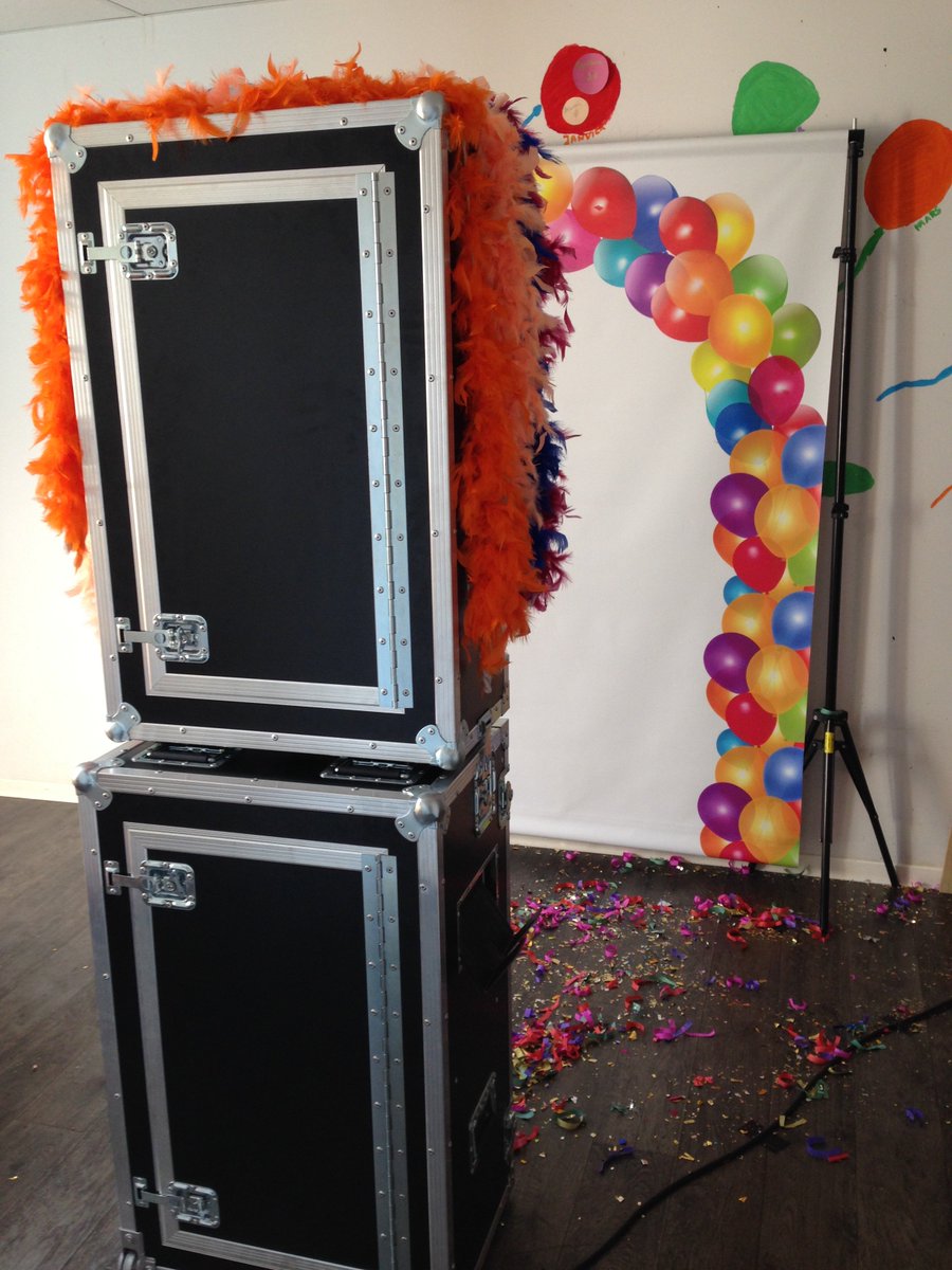 ouistitibooth tweet media