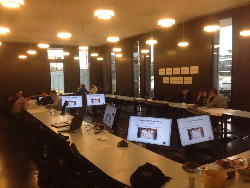 CLSK_JT's tweet photo. Innoveren kun je leren! Was weer een geslaagde Jong Techniek sessie #innovation #futurekit #bringyourowncookie https://t.co/gPHVmiVf98