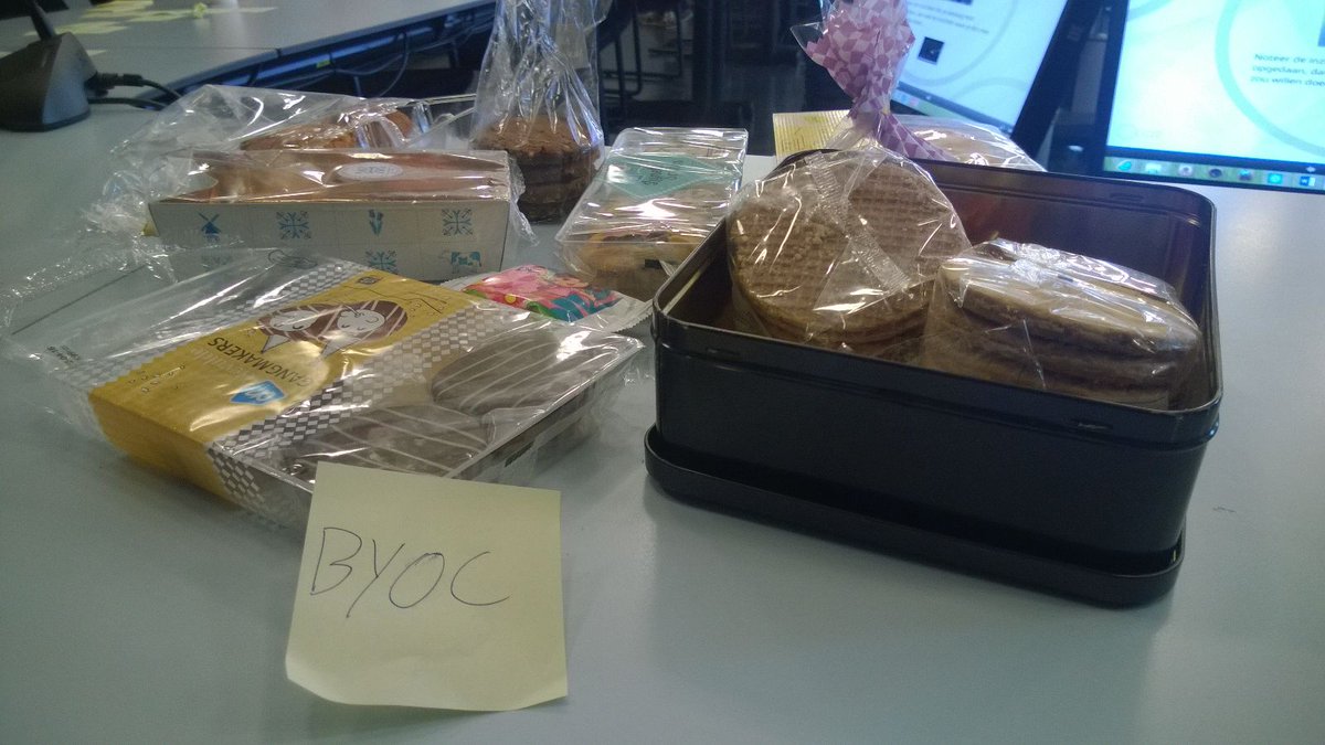 CLSK_JT's tweet photo. Innoveren kun je leren! Was weer een geslaagde Jong Techniek sessie #innovation #futurekit #bringyourowncookie https://t.co/gPHVmiVf98