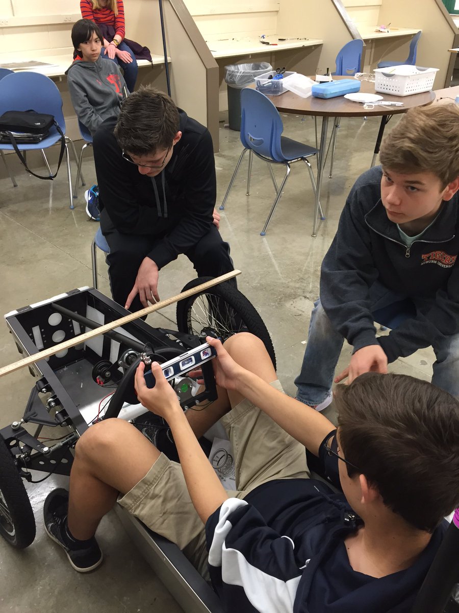 Hcsgreenpower's tweet photo. Team Challenger Eagles getting race ready. #hcsgreenpower https://t.co/0eSZ1bepz8