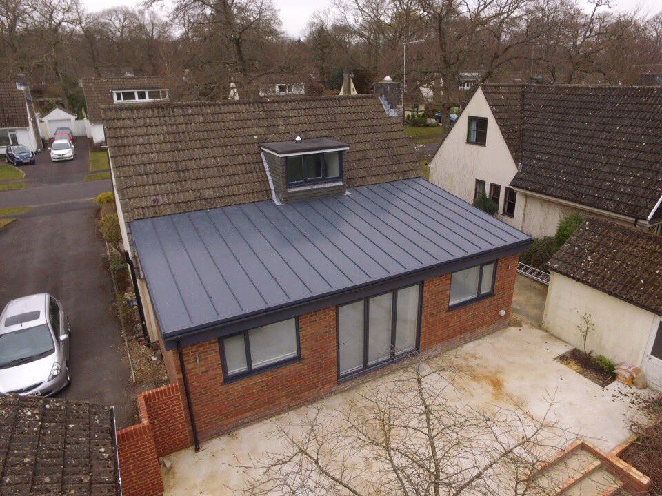 collierroofing1's tweet photo. Secutop single ply and facias finally complete . 🔝🐕s #secutop #singlplymembrane #flatroofing #flatroof #icb @icb_uk https://t.co/D6Rx9DWiFO