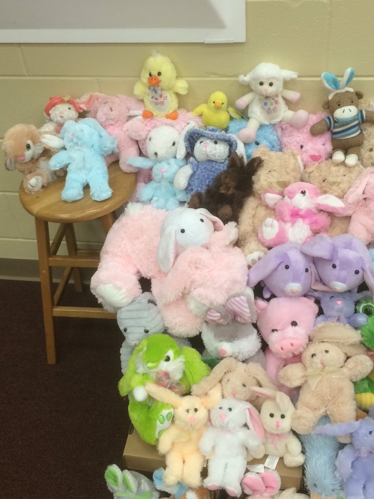 hsa_nhs's tweet photo. Thank you to everyone who brought in bunnies. We were able to collect over 80 bunnies for the children at LRMC! 🐰🎀🎉🐰 https://t.co/Pd2I55fe4F