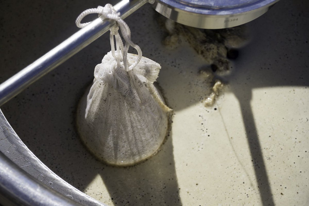 wehomebrew's tweet photo. Who doesn't love the smell of mash in the morning? #wehomebrew #homebrew #homebrewing #beer #homebrewer https://t.co/t8TWAkcM49