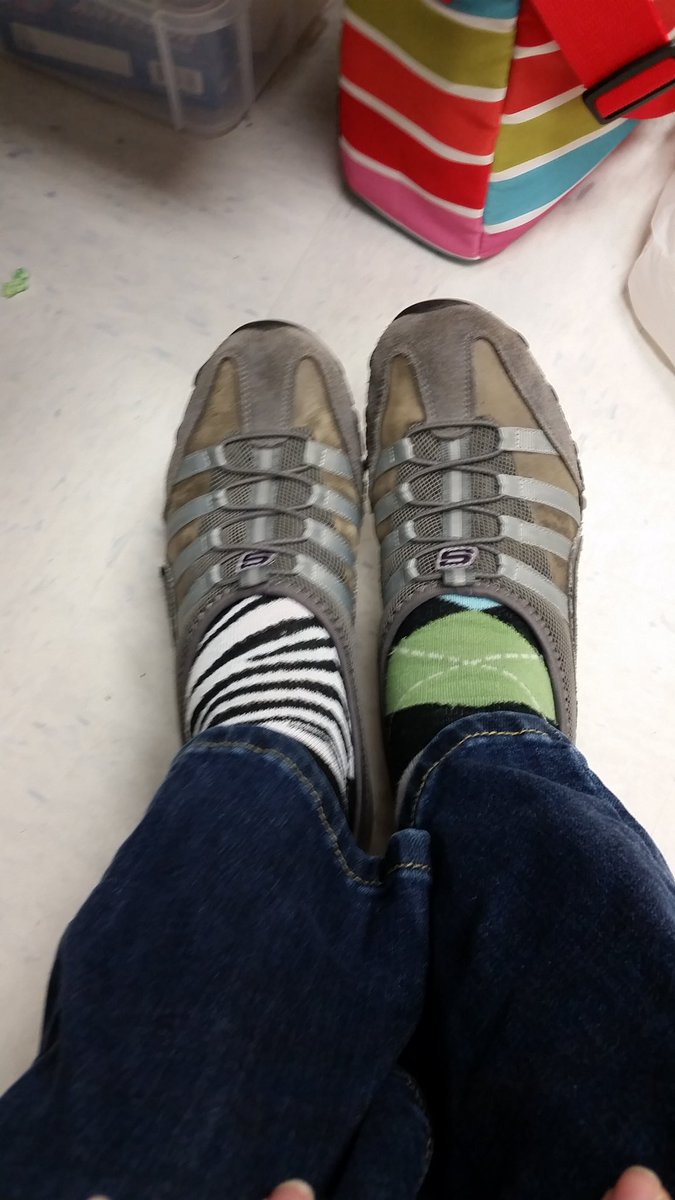 TeachSpecNeeds's tweet photo. Clearly I #cantadulttoday #threadtank https://t.co/LcRGCzkIB2