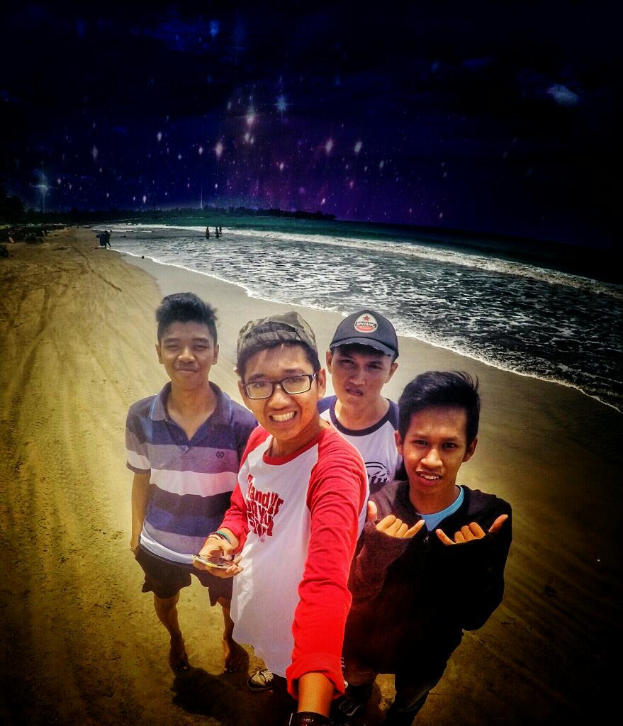 monangagam's tweet photo. BEACH. https://t.co/qEpNh0M6Ox