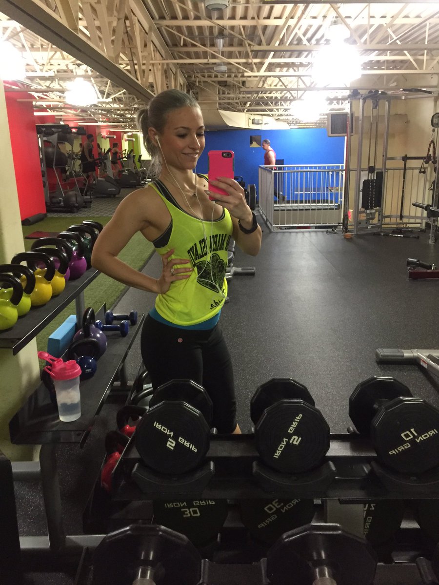 thefitchrissy's tweet photo. Got an amazing work out this morning!Thanks to @CTD_Sports amazing preworkout #FridayFeeling #ctdnation #ctdsports https://t.co/c2SuN9BaEY