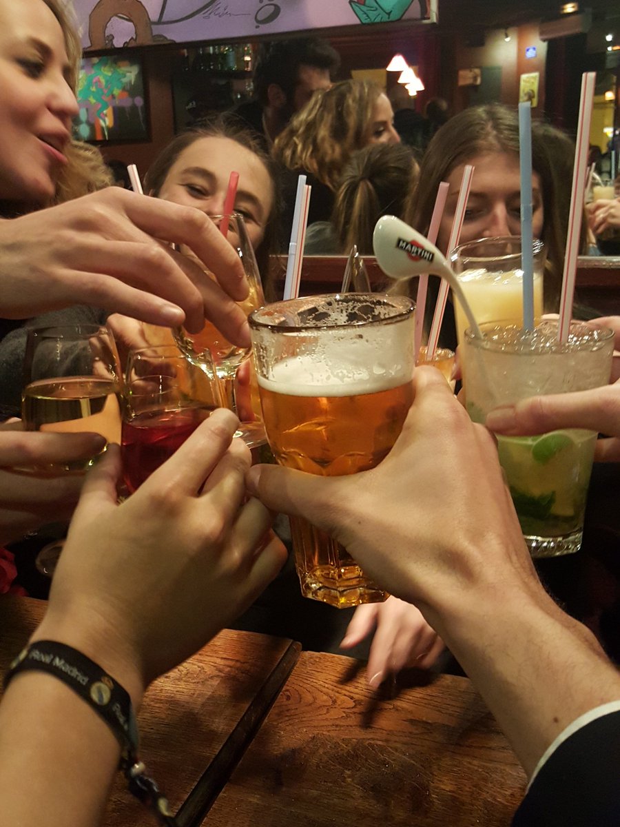 JeremyLatger's tweet photo. On sent que la fin de la vie étudiante approche ! #5COMM #ESGCI https://t.co/BmRjXwCshk