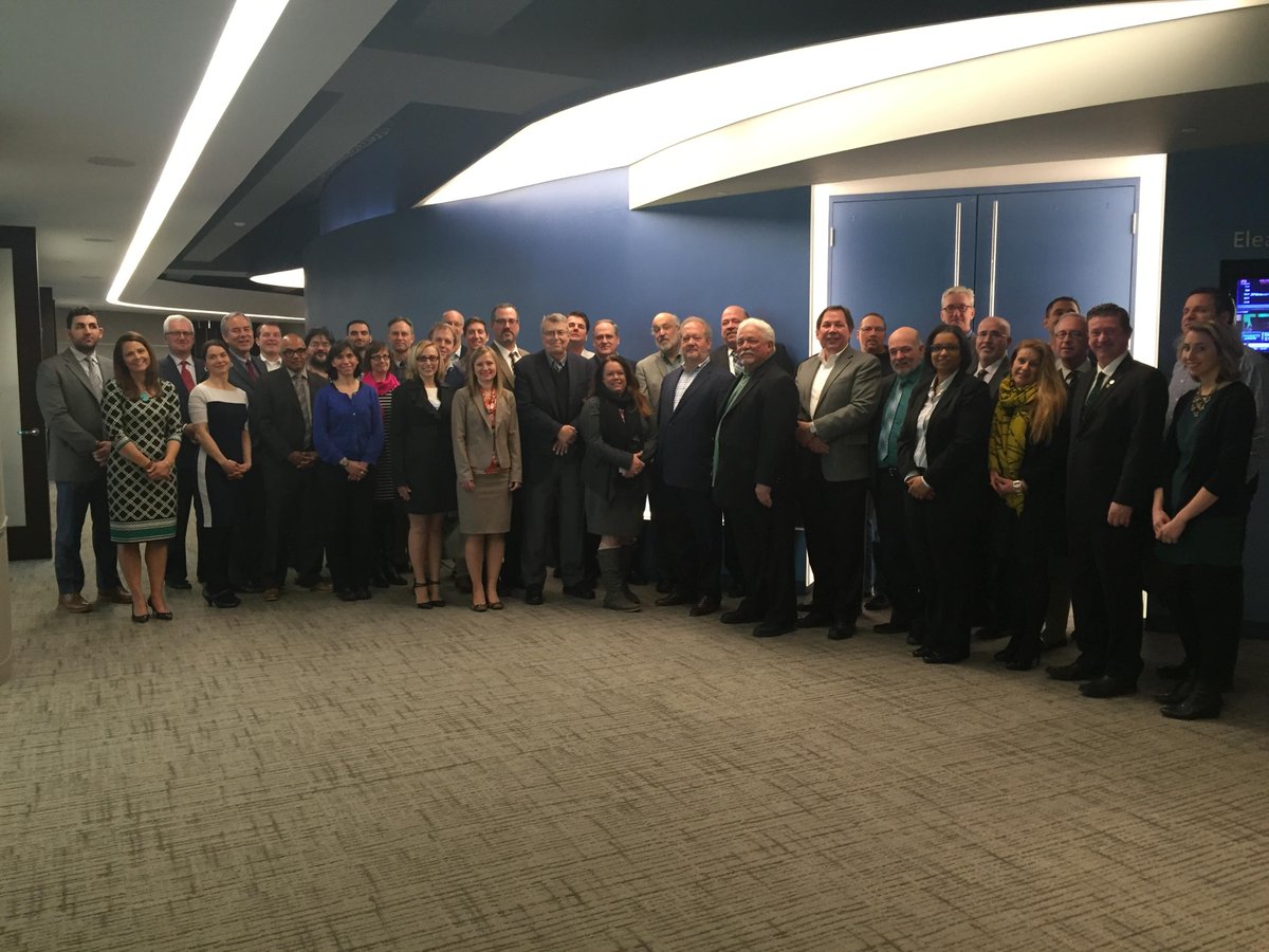 <a href="/DrumCarEng/">Drummond Carpenter</a> 's <a href="/DonC_DrumCarp/">Donald Carpenter</a> at Microsoft's Innovation Center - holistic infrastructure and @ParjanaD