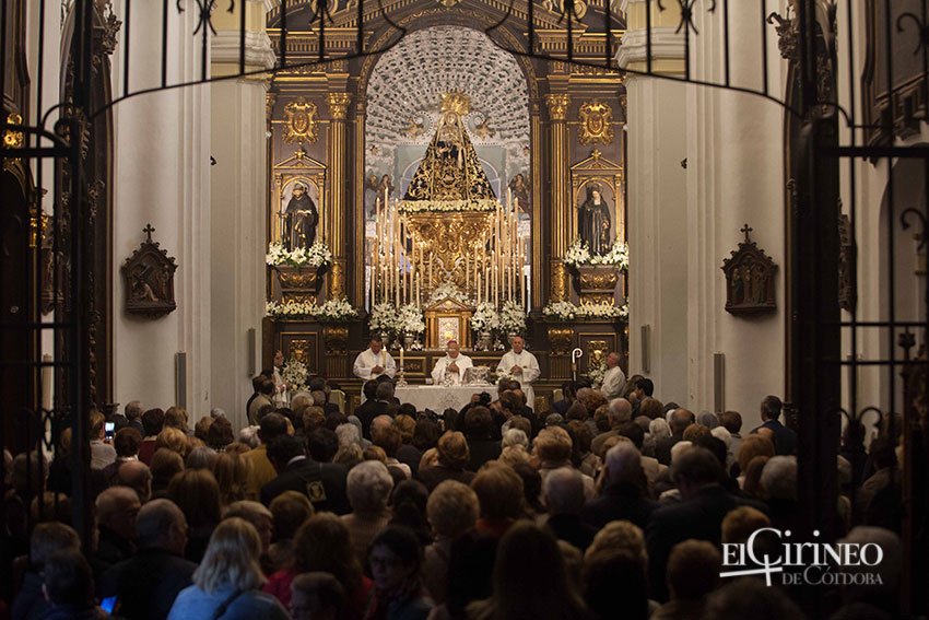 FOTOGALERÍA | Cielo, cal y devoción en San Jacinto: ante la Virgen de los Dolores cordopolis.es/el-cirineo-de-…