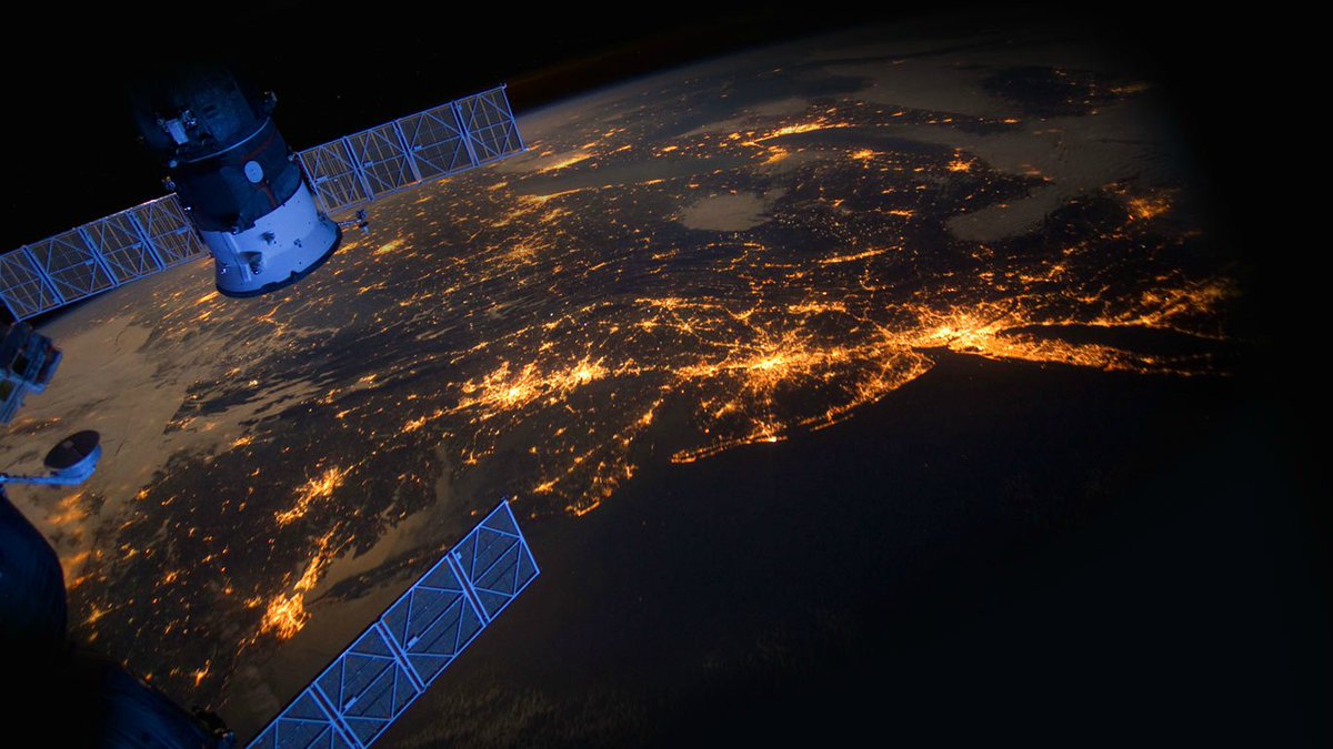 StandardProInc's tweet photo. #Éclairage #durable : des solutions pour réduire les nuisances lumineuses >> https://t.co/lVYcUqfqxf https://t.co/WNSJm67Qr2