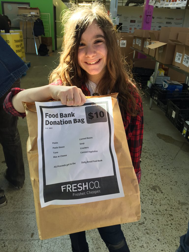 ThatHannahAlper's tweet image. FreshCo customers! Your donations of pre-packed food make it right to @DailyBreadTO!