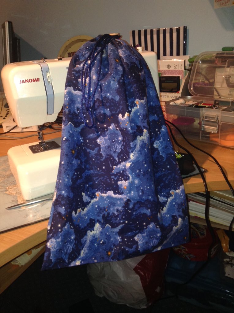 MissRobson1819's tweet photo. The finished story sack 🤓#ysjprimed https://t.co/gEAkkInF1E