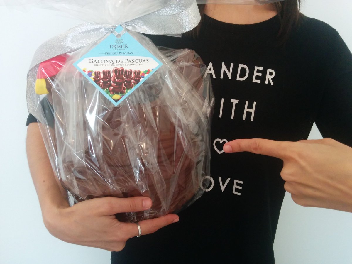 HeladosChungo's tweet photo. te dijimos que pesa 1Kilo? mira lo que es! https://t.co/lyp1t0eOum participa y ganate una así! @Drimerchocolate https://t.co/khHHQ9wnvM