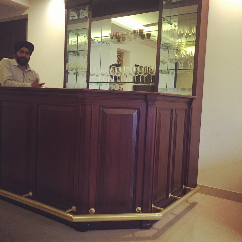 RichaMahajan7's tweet photo. #bardesign #Tastefulliving #furnituredesigning https://t.co/xFl8r5EqhI