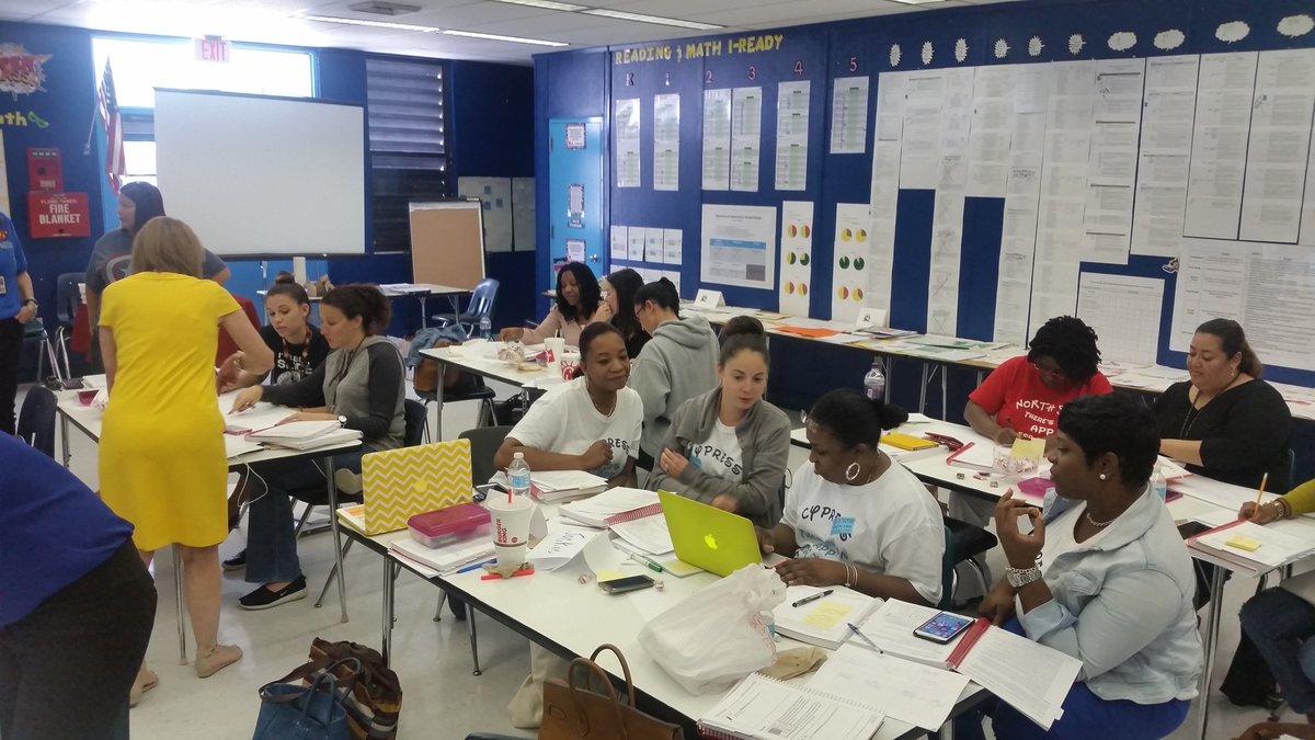 James_C_Dean's tweet photo. Always learning! @browardschools educators in @ThinkingMaps #RTT @CYEPrincipal @NSEPrincipal @PrincipalJScott https://t.co/kVUE0AULmv