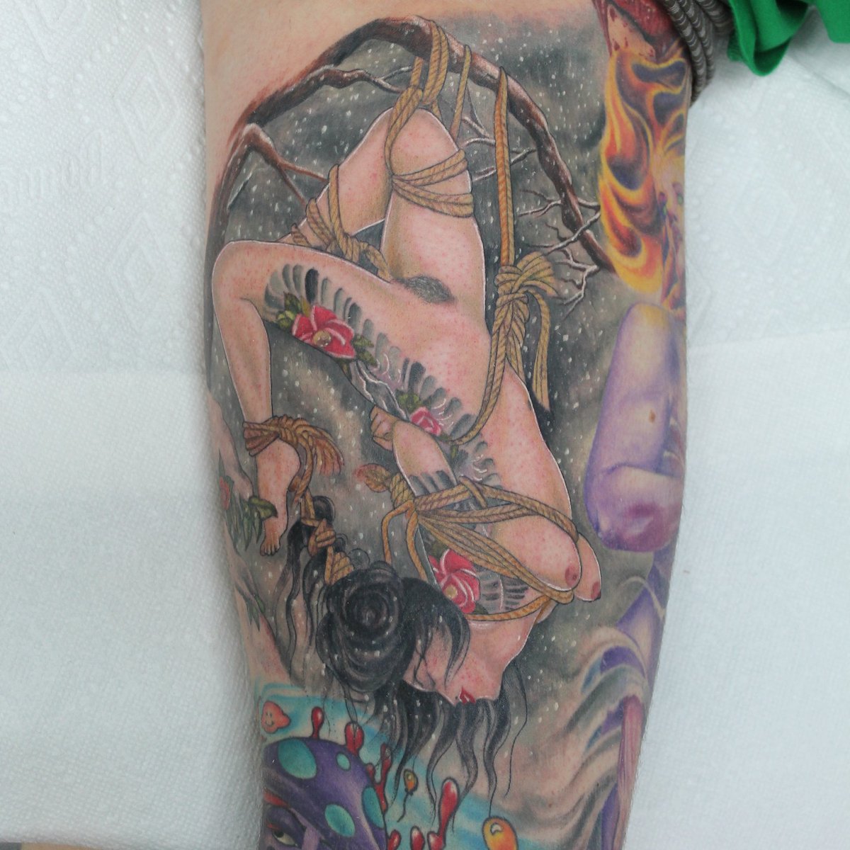 NoLoveLostTatts's tweet photo. #HappyFriday Finished Shibari tattoo by Chris Smith Original art done by Ozuma Kaname#shibari #japaneseart #bondage https://t.co/R2Bd4n5gye