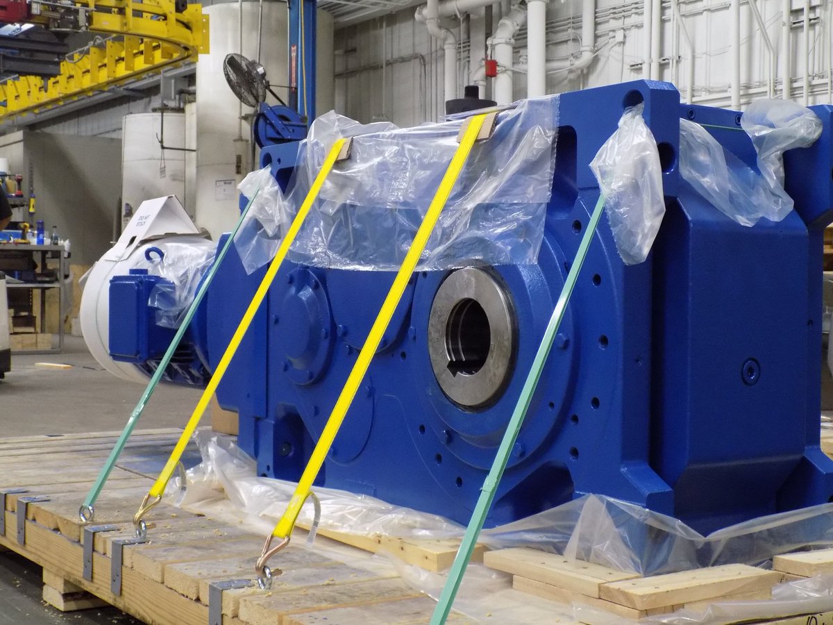 NORD_Gear_US's tweet photo. This #MAXXDRIVE gearmotor will be installed on a large telescope lift! #FactoryFriday https://t.co/QaCtplHWPl https://t.co/nu5AVbIylJ