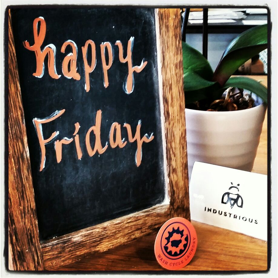 TheWashCyclist's tweet photo. Happy Friday and enjoy your weekend. Next work day will be in Spring! #laundryonbikes #gearedforclean https://t.co/tQTsnMZVqA