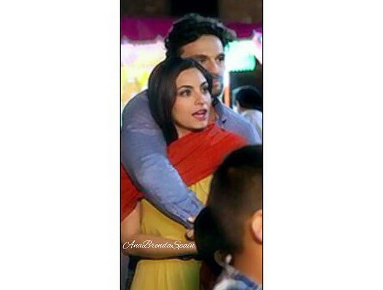 Gonz14Z's tweet photo. B O N I T O S @anabrendac @ivansanchezz_ https://t.co/fpFSmZ59f7