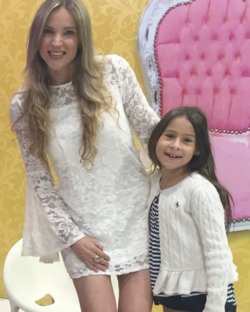 aventurate_cs's tweet photo. Y hoy me acompaño al #programa esta mini #aventubella #oripochi #orianafederica ❤️ #besos … https://t.co/bVswbbjOyq https://t.co/7F3Tf4hxdw