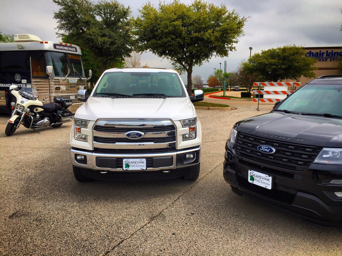 Showing off a couple of beauties + supporting @grapevinepolice Coppell Police #MotorcycleRodeo #FordTX @ford