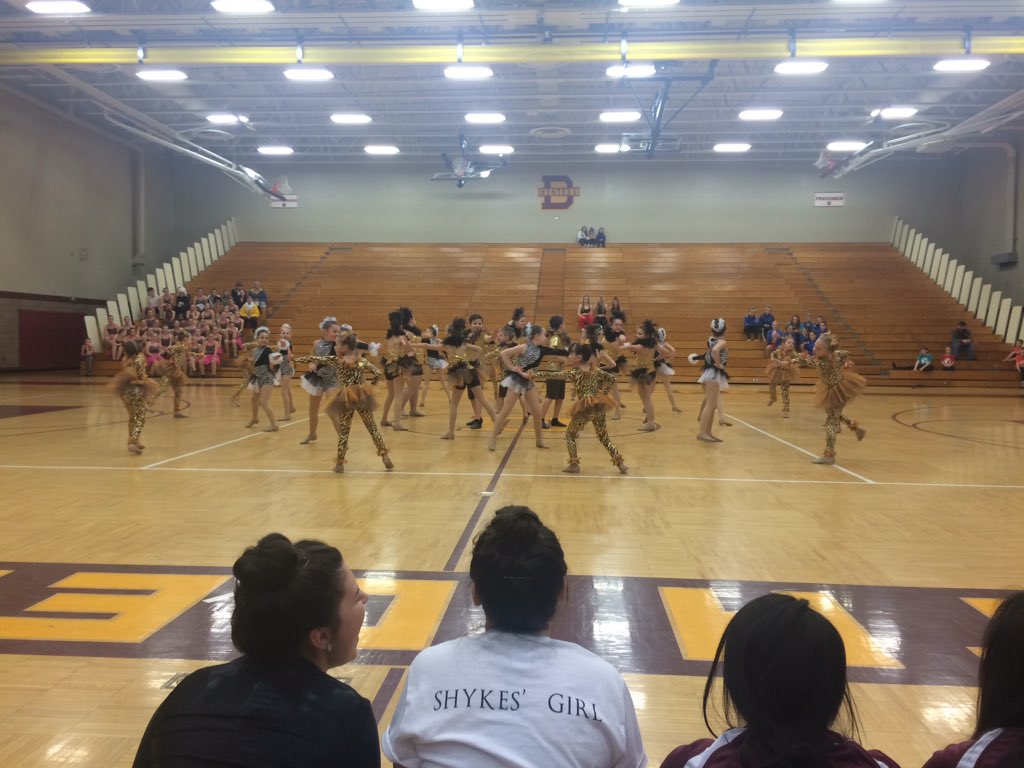 DuluthDenfeldDT's tweet photo. "Lion King" from Duluth Fance Center was cute as can be!🦁 https://t.co/czldbvTlQp