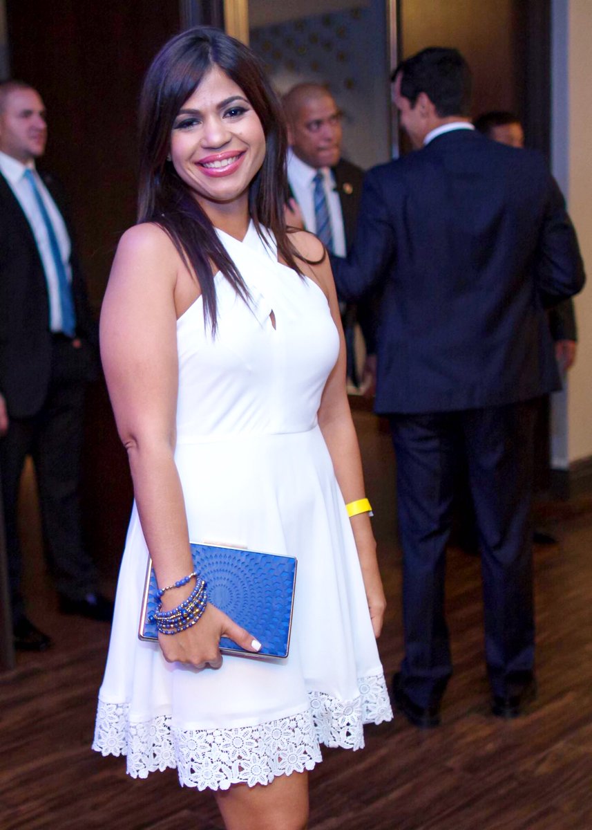 KarimdvG's tweet photo. #Me #RRbday #whiteandblue #CaribeHilton Gracias mil @airangel150! Me encantò! 😊 https://t.co/Ua90mhSq6j