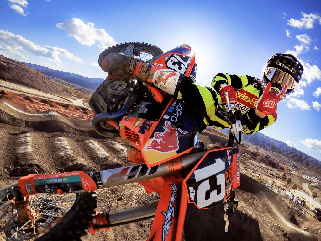GoProJP's tweet photo. Photo of the Day!
GoProアスリート @JessyNelson36 、レース復帰は間近！？ 

GoProで撮影したバイクショットを応募しよう！ https://t.co/zhYv7VOEhd
#GoProJP https://t.co/8uvtcYt7UM
