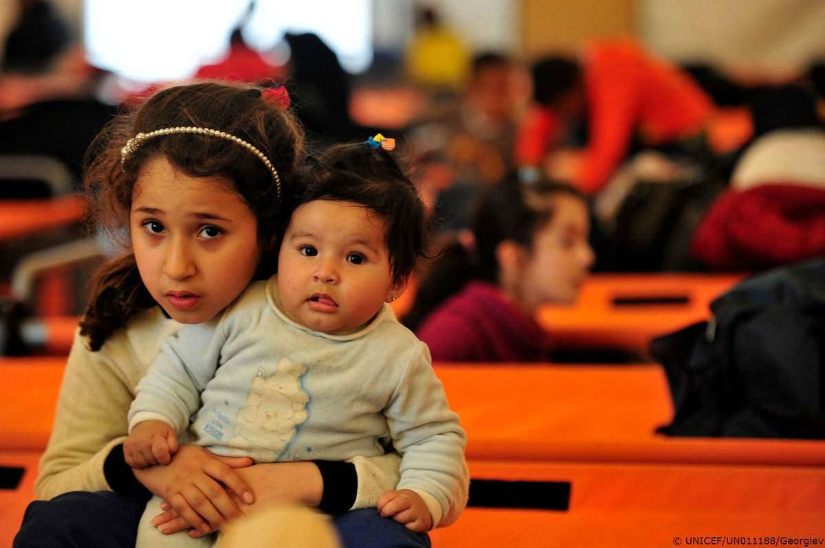UNICEF's tweet photo. We’re urging EU leaders &amp; Turkey to find common ground for refugee &amp; migrant children https://t.co/GsWL7AUOM8 https://t.co/Zkle5ICRAR