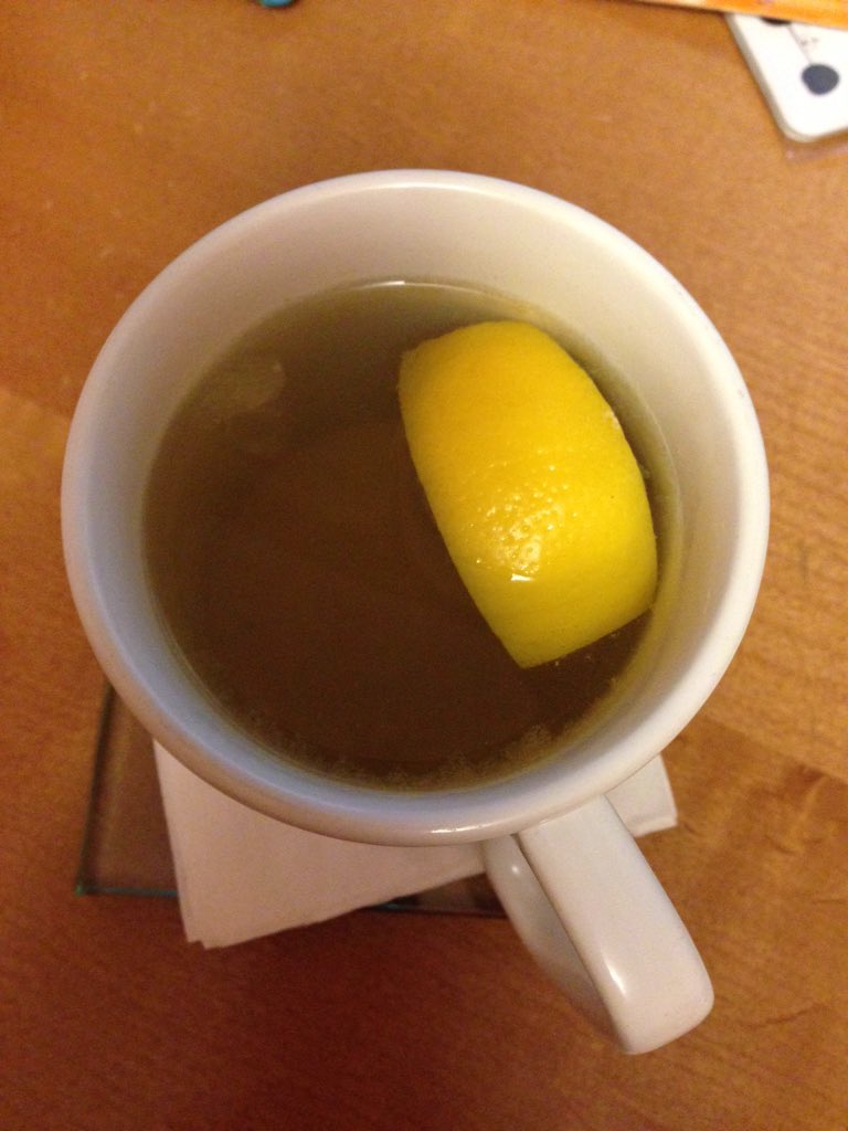 aquasphlox's tweet photo. @7fam Feeling sick, but this lemon is SO #FOOLPROOFyellow #contest https://t.co/CzbY9q5Net