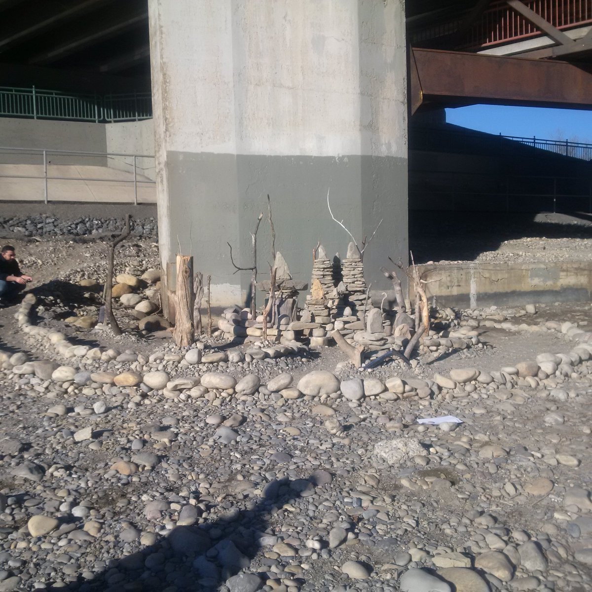 NiceGuysGFY's tweet photo. Bikes and river art for a Friday aft! https://t.co/1qo7MijGxi