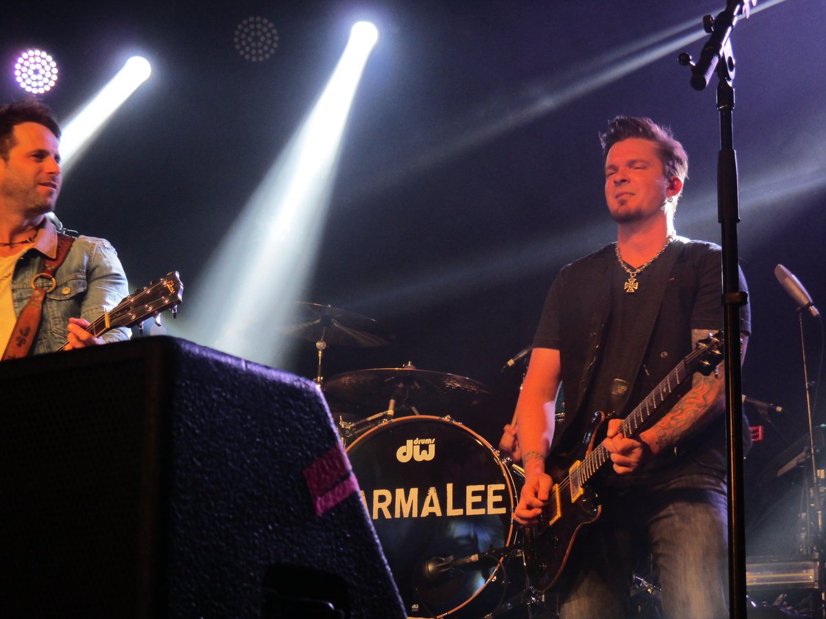 MarkitaMarie89's tweet photo. Doesn't get better than watching @parmalee perform!!! Always unbelievable!!! #TheIntersection #MHGT https://t.co/aySw5duO28