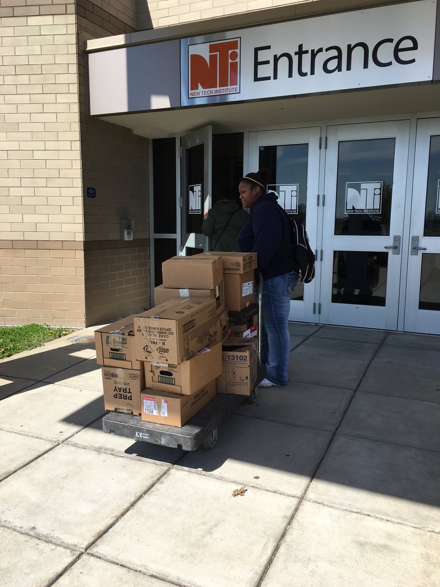 McClureK_4020's tweet photo. @NTInstitute Save for Change! 22 boxes of clothes collected for the Evansville Rescue Mission. #leadservelearn https://t.co/1K0eyBIkeR