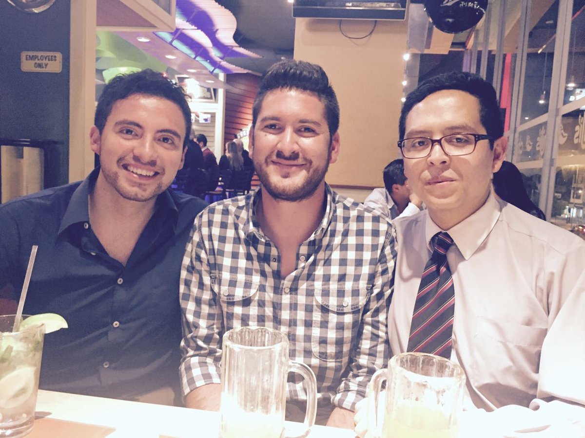 JC_worldmine's tweet photo. Reunión ex-PUCE. Amigos por mucho tiempo más. https://t.co/T2fUCuy6U0