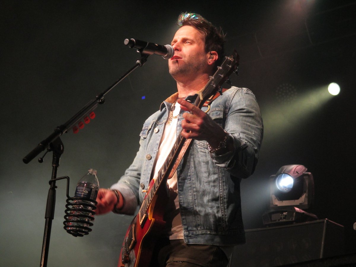 MarkitaMarie89's tweet photo. Doesn't get better than watching @parmalee perform!!! Always unbelievable!!! #TheIntersection #MHGT https://t.co/aySw5duO28