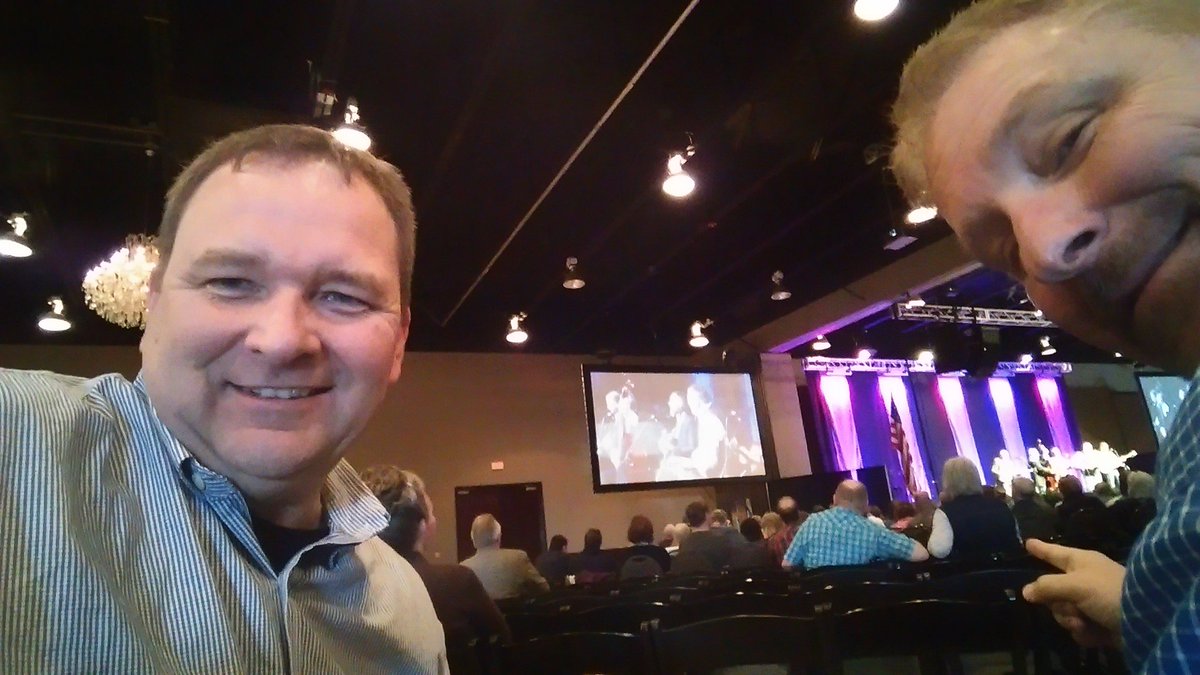 SamJamBluegrass's tweet image. SamJam in the house at the Southern Ohio Indoor Music Festival.
Let's roll!

@BalsamRange 
@SamJamBluegrass