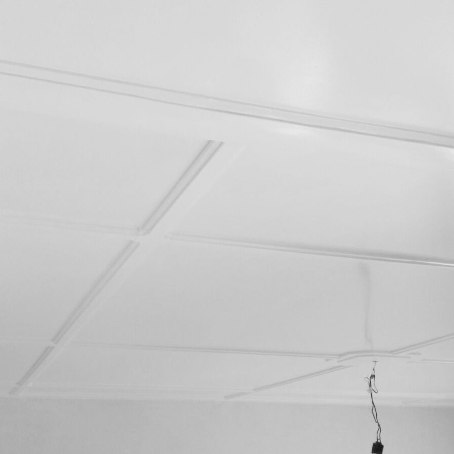Mooie witte plafonnen- Huiskamer #SIGMA  s2u satin