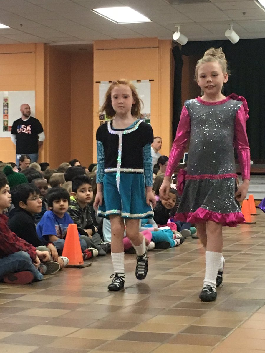 SarahMaeAdkins's tweet photo. My friends participating in our fashion show!  #celebrateDWEdiversity https://t.co/1yqUkWU6cA