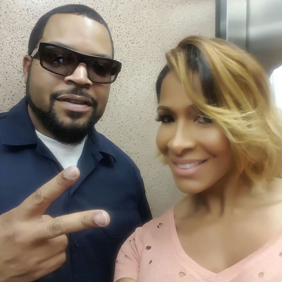 IamSheree's tweet photo. #Barbershop #NextCut a #mustsee! #TheEntireCastDidAmazing #NoVaseline by @IceCube is one of my all time fav songs. https://t.co/gLcLJkO9Og