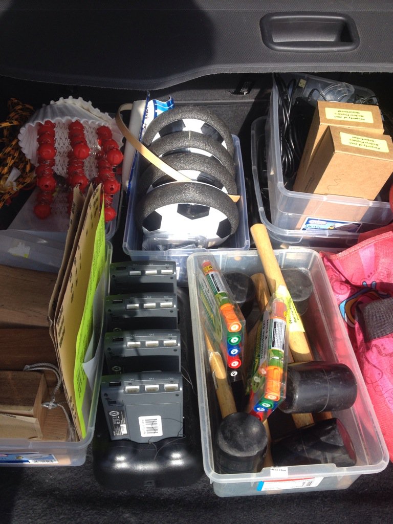 jtschemm's tweet photo. Packed & ready for tomorrow's https://t.co/nPxczyRVvP wksp w/ @STEMteachersNYC @SchoberScience #mallettime #modphys https://t.co/0ujBEBq0nN