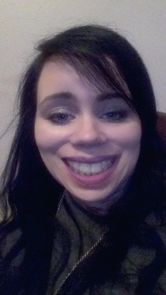 MariaDevereux's tweet photo. #snapchat is my new favourite Friday thing to do! #massiveteeth #kyliejennerlips https://t.co/z4vLx2je8Y
