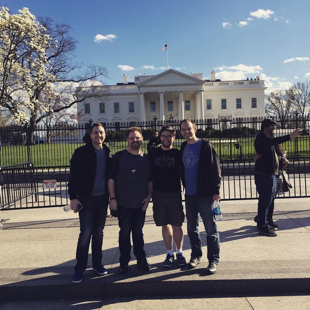 InstaWhiteHouse's tweet image. Excuse me, Mr. President, what’s your Wi-Fi password?!? #commanderandchief #thewhitehouse … ift.tt/1SZh8T9