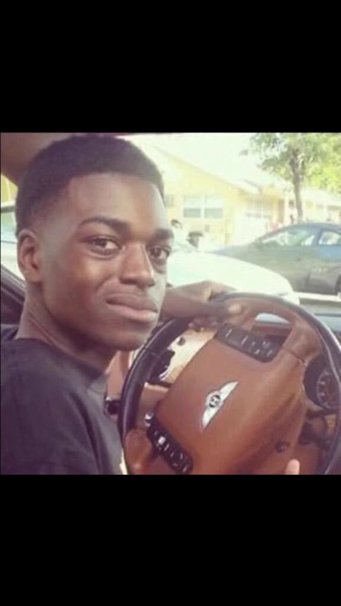 DETGoBlue's tweet image. MSU fans after Purdue lost: "Swanigan should have came here lol"
Swanigan rn: