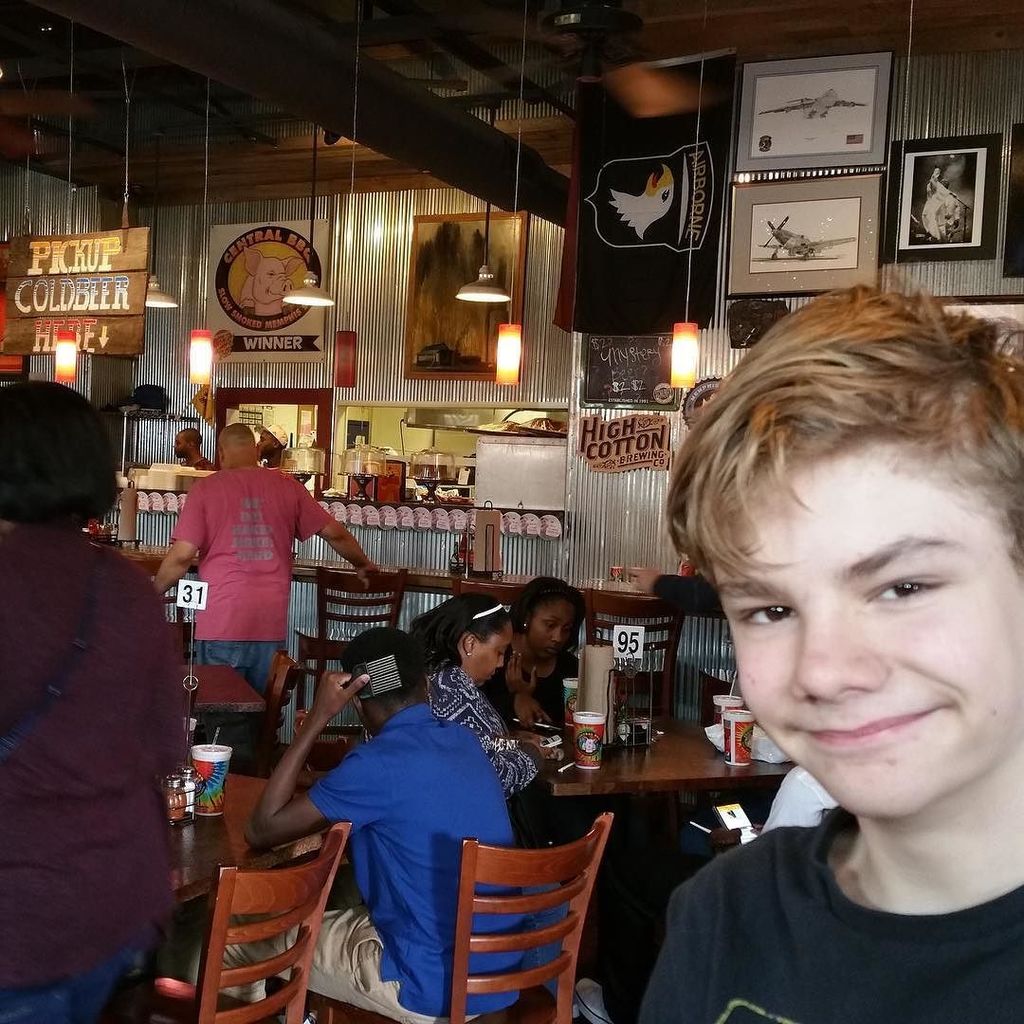 LoganJrChef's tweet photo. @centralbbq just grabbing a taste of Memphis #memphis #ribs #dryrub #901 #visitmemphis https://t.co/Q0ePCllA7A
