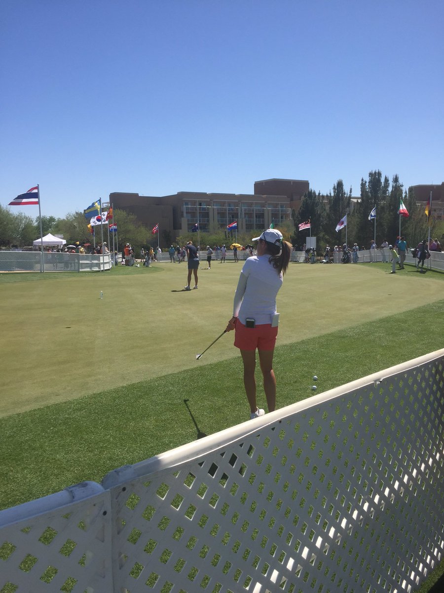 sderobina's tweet photo. Siguiendo a @alellaneza, mucha suerte Ale!! Como ves @espnsutcliffe ? https://t.co/KfEiUhPlIc